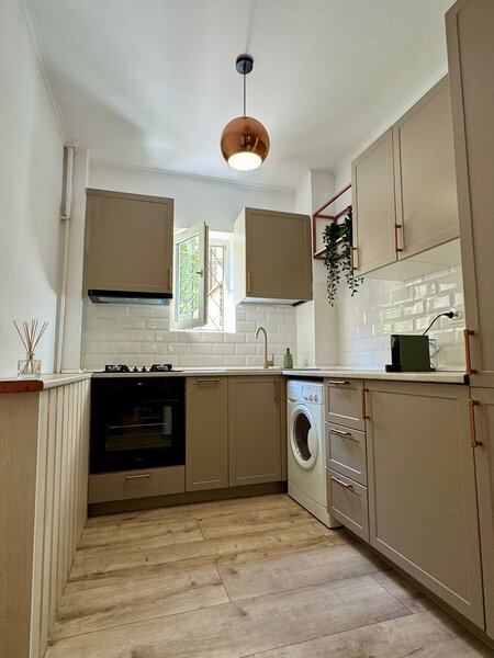 Calea Victoriei   lux  renovat  predare imediata   nou